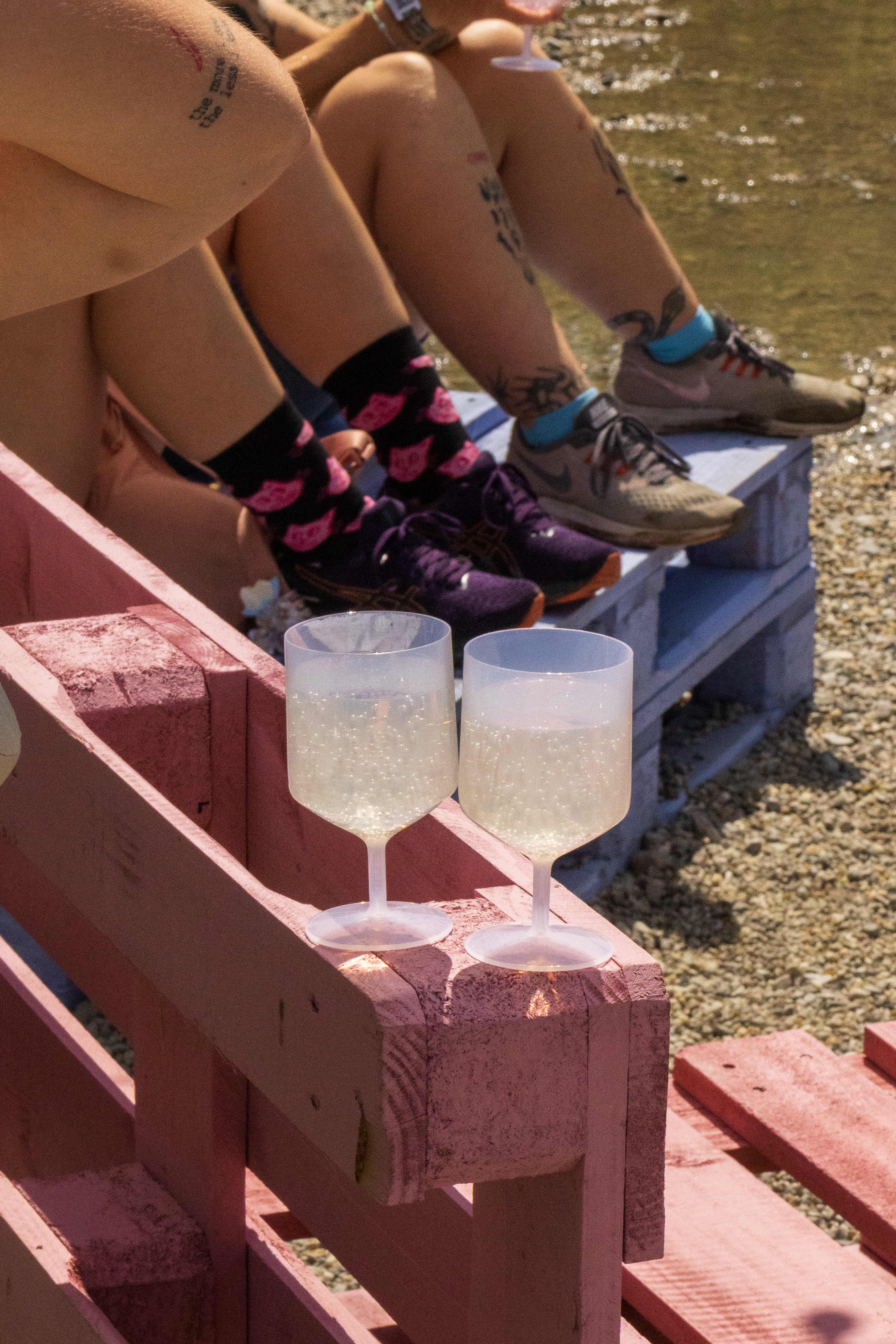 Zwei Gläser mit Spritzer beim Frequency Festival.